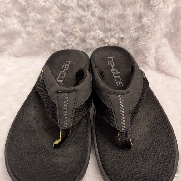 Hey Dude Mens 9 Flip Flops - Picture 3 of 4